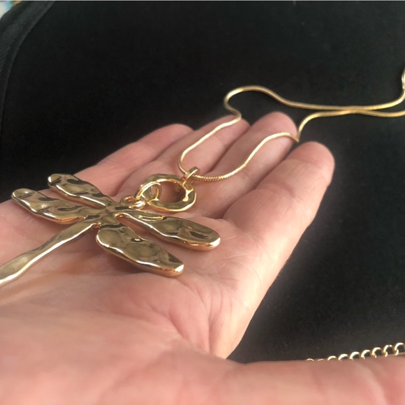 New Gold tone Dragonfly pendant and  necklace nickel free - Picture 6 of 6